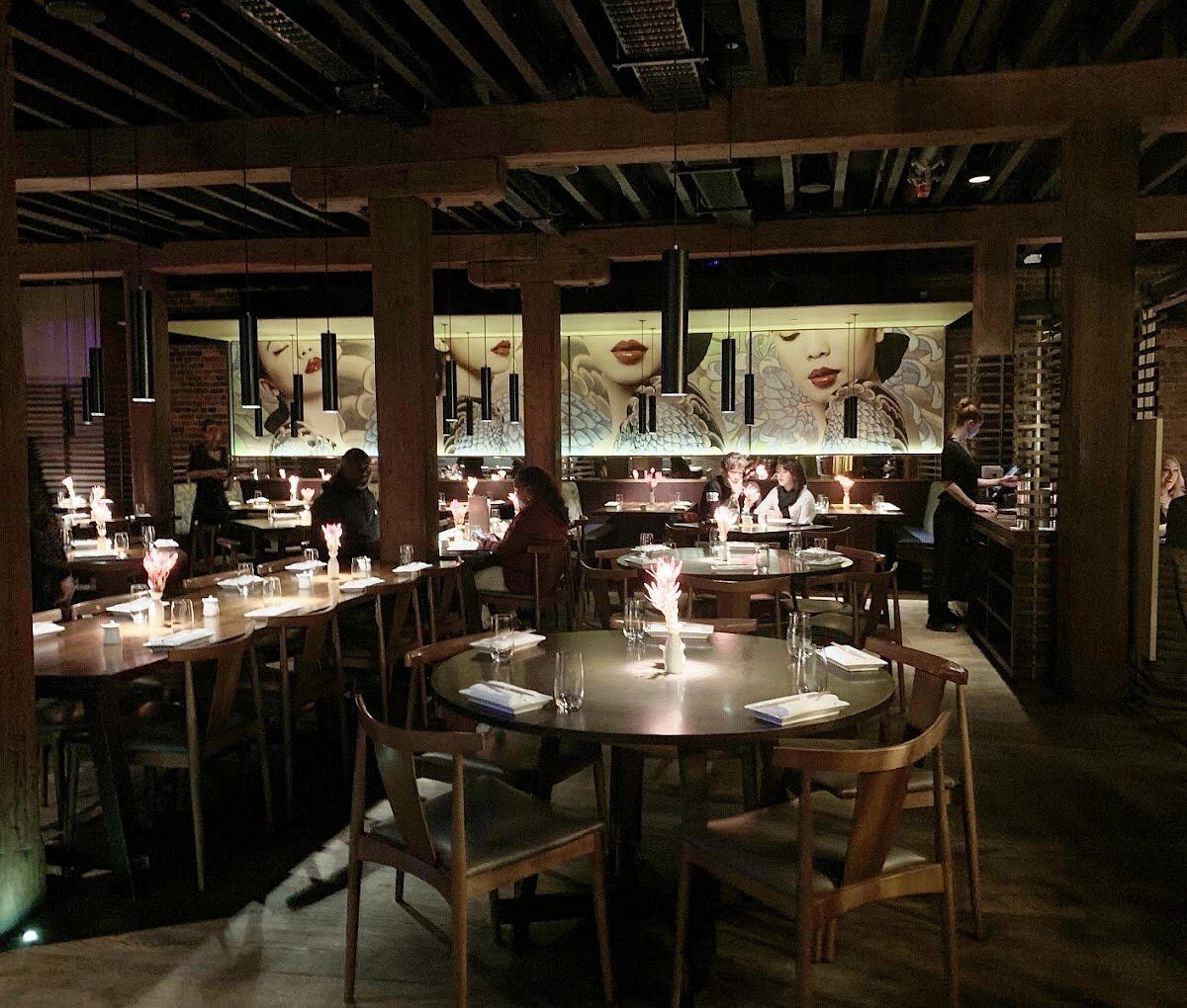 Saké Restaurant & Bar dining room inside the historic Argyle Stores
